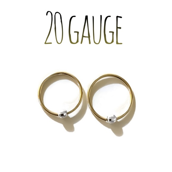 Mixed metals sleeper hoop earrings - Picture 4 of 8